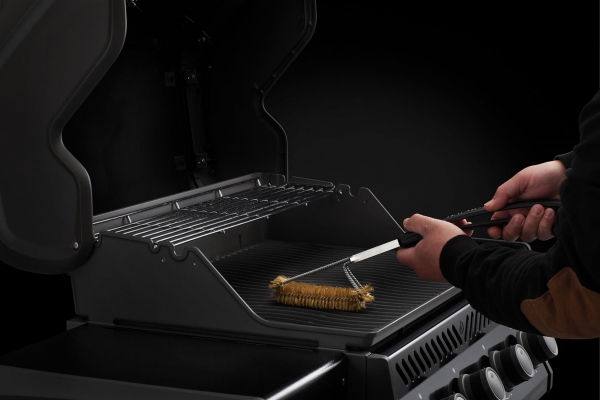 Napoleon - Messing Grillbürste dreireihig